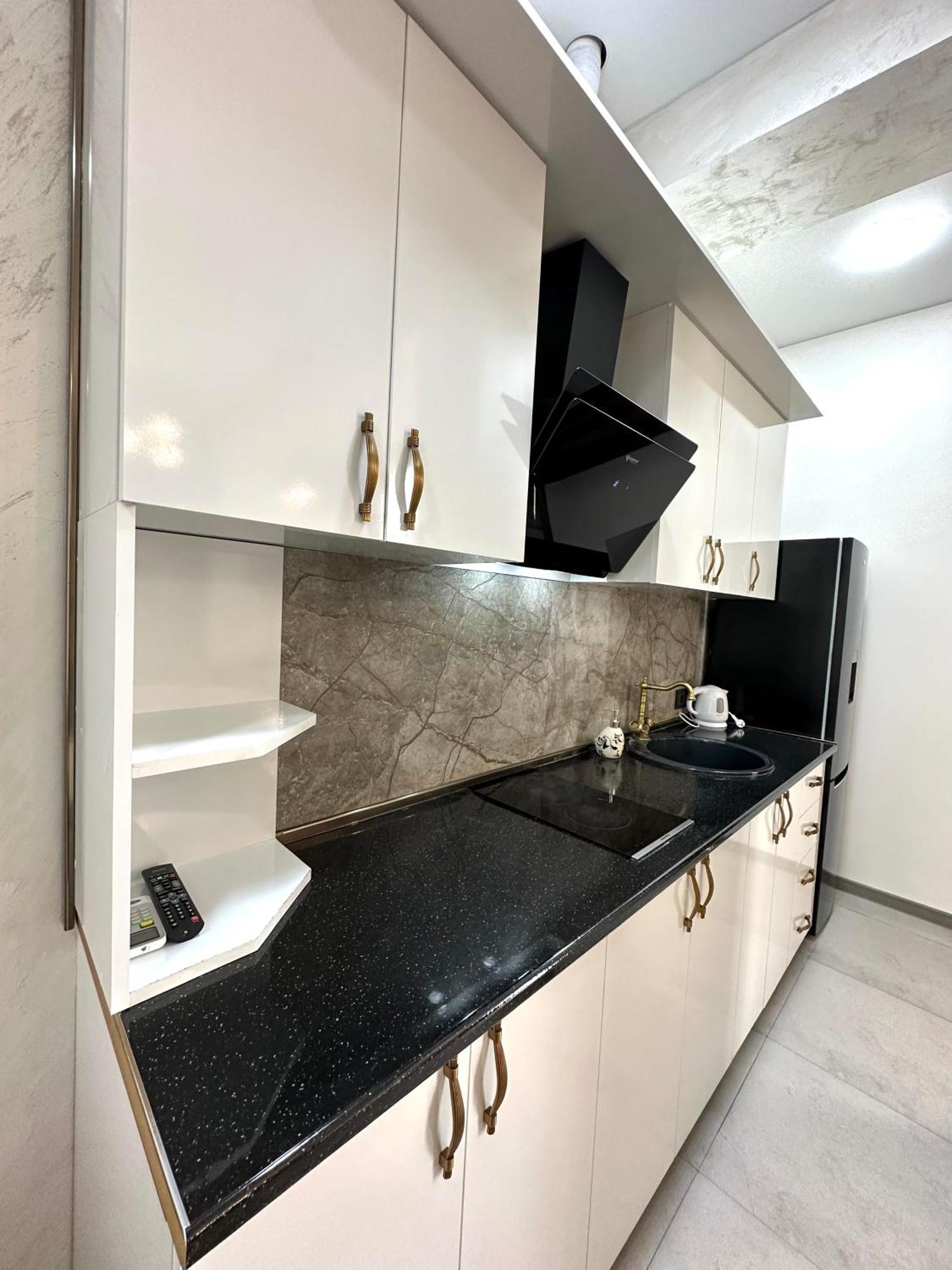 New Apartment In Downtown Ереван Экстерьер фото