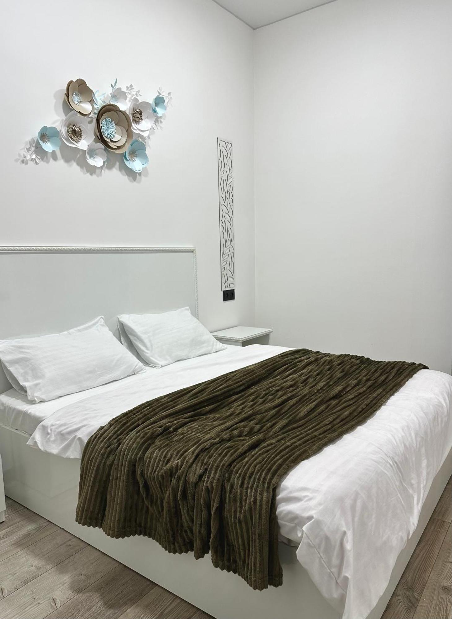 New Apartment In Downtown Ереван Экстерьер фото